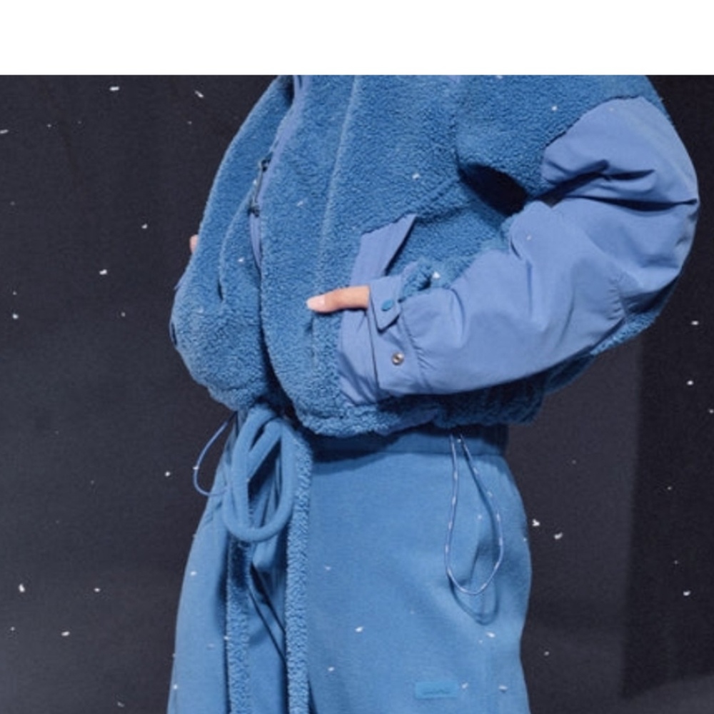 SKIMS Boxy Teddy Jacket - Picture 2 of 11